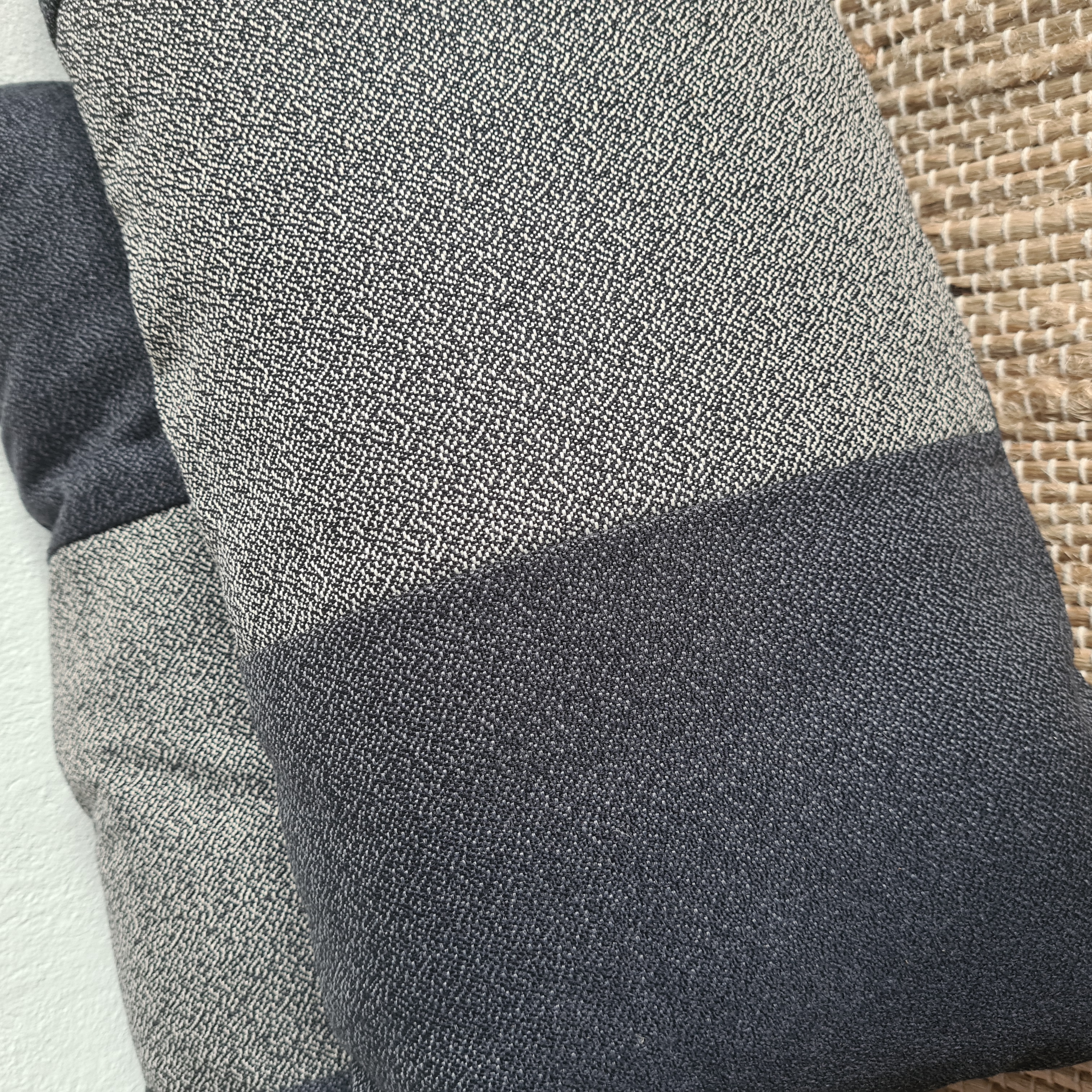 Kussen donkerblauw/zwart