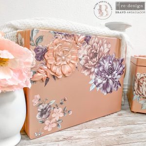 In Bloom, Moulds Redesign, mallen goed gestyled