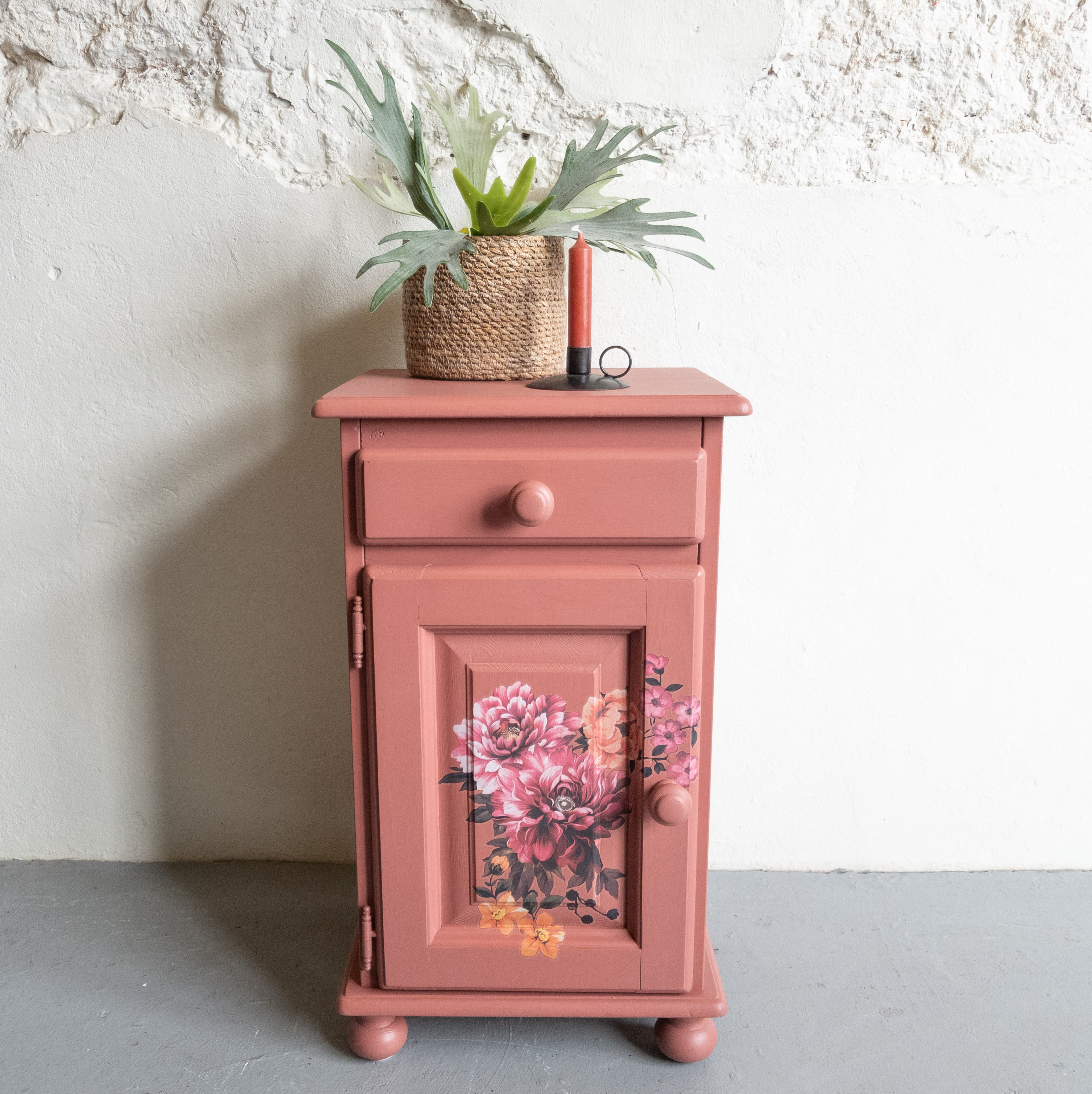 kastje met meubeltransfer ruby rose fusion mineral paint Enchanted Echinacea Goed Gestyled Brielle