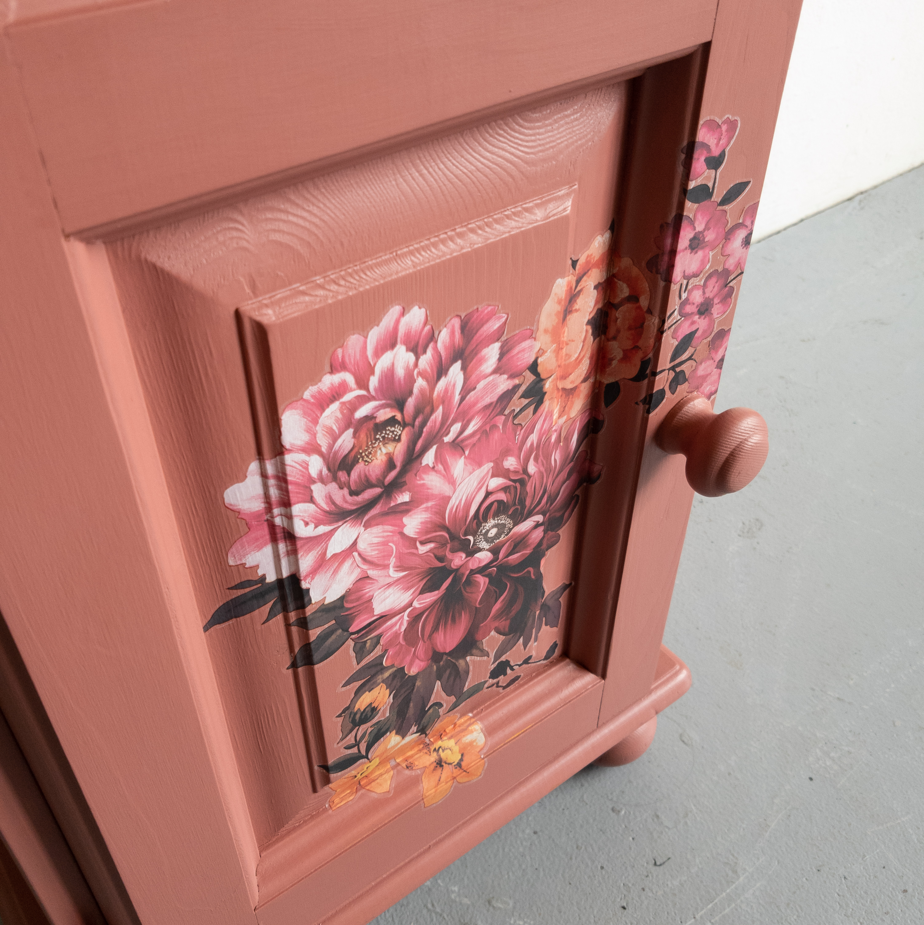 kastje met meubeltransfer ruby rose fusion mineral paint Enchanted Echinacea Goed Gestyled Brielle