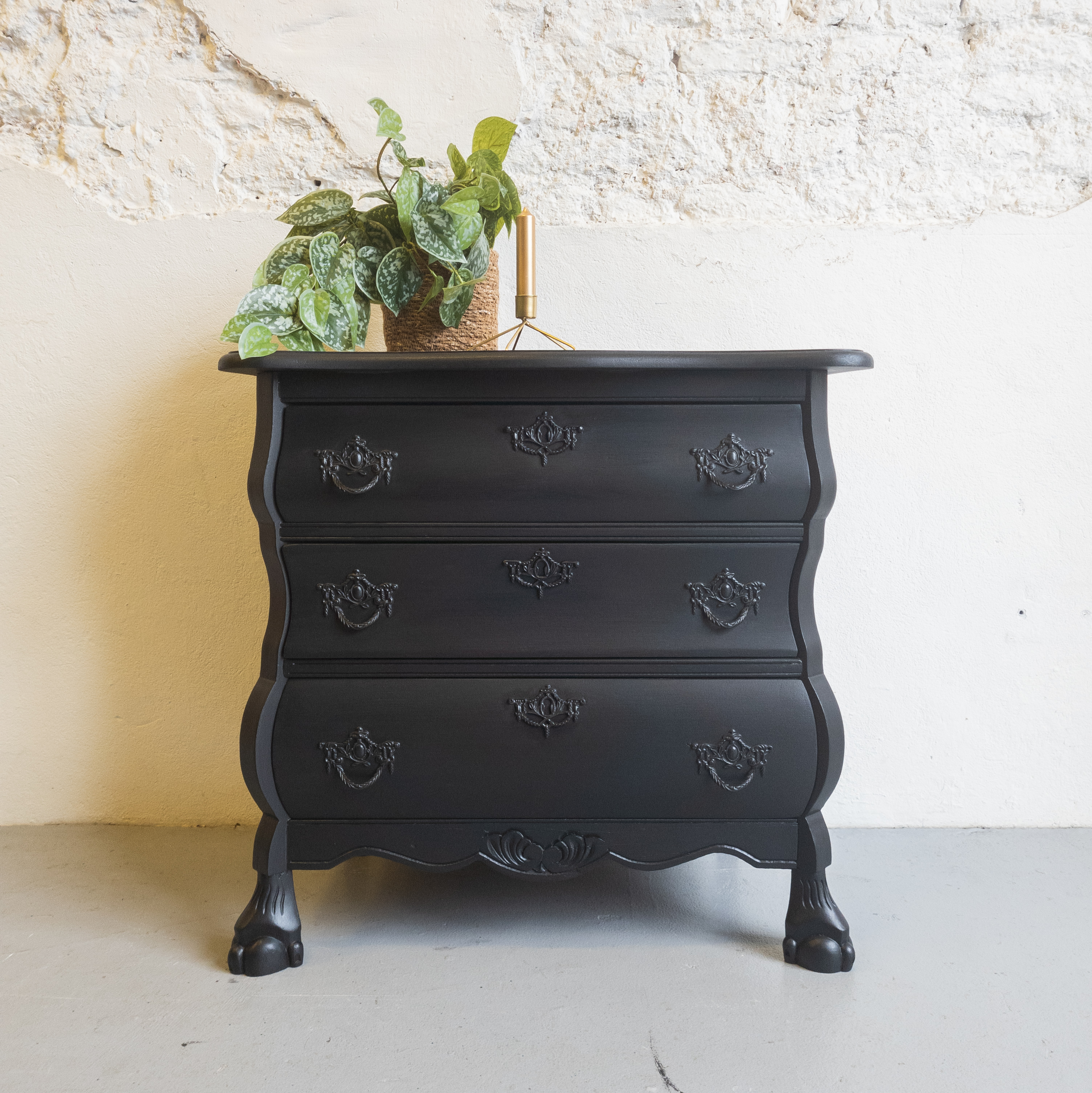 Buikkastje Coal Black fusion mineral paint Goed Gestyled brielle