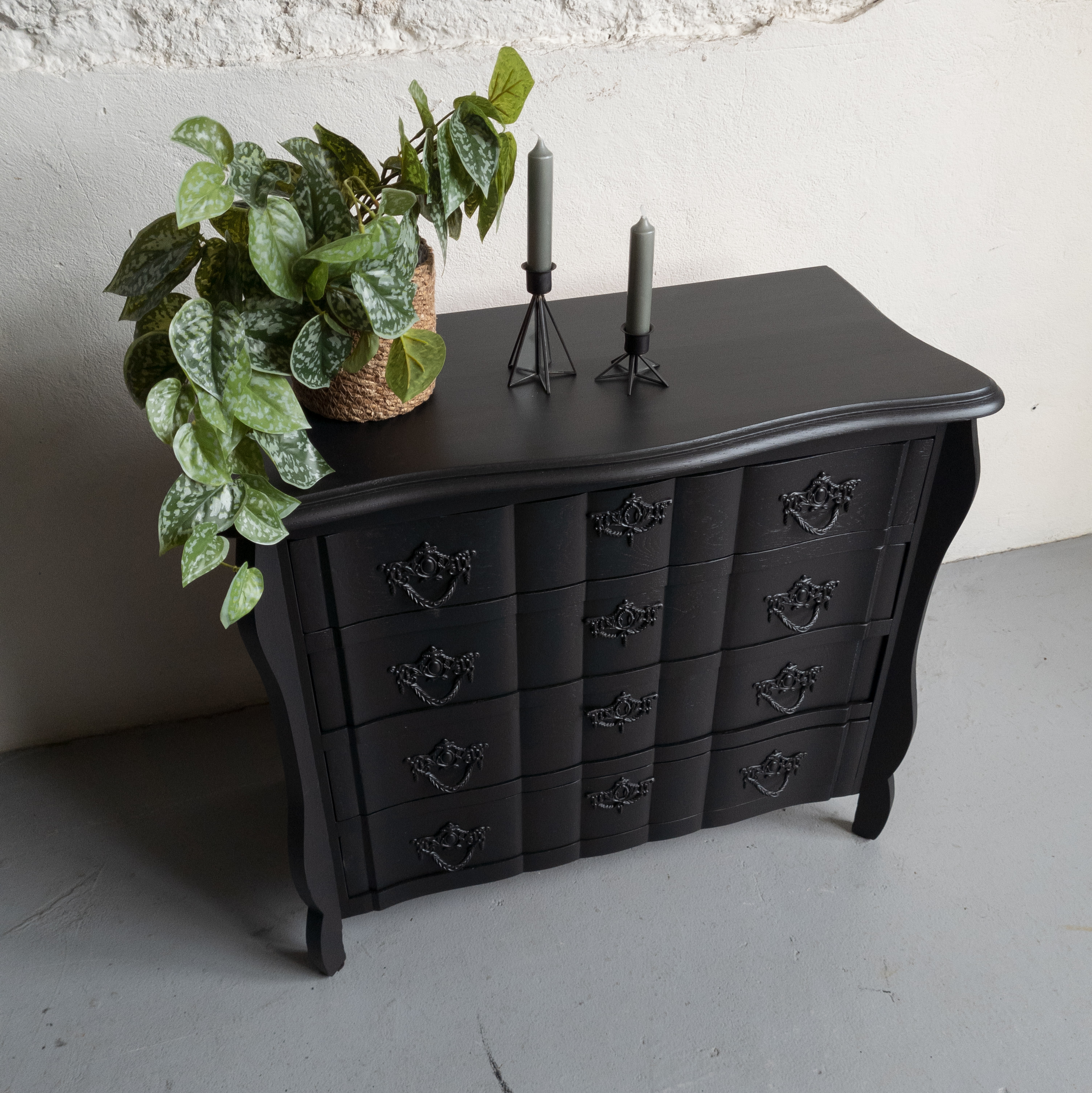 Buikkastje mat zwart Coal Black fusion mineral paint Goed Gestyled brielle