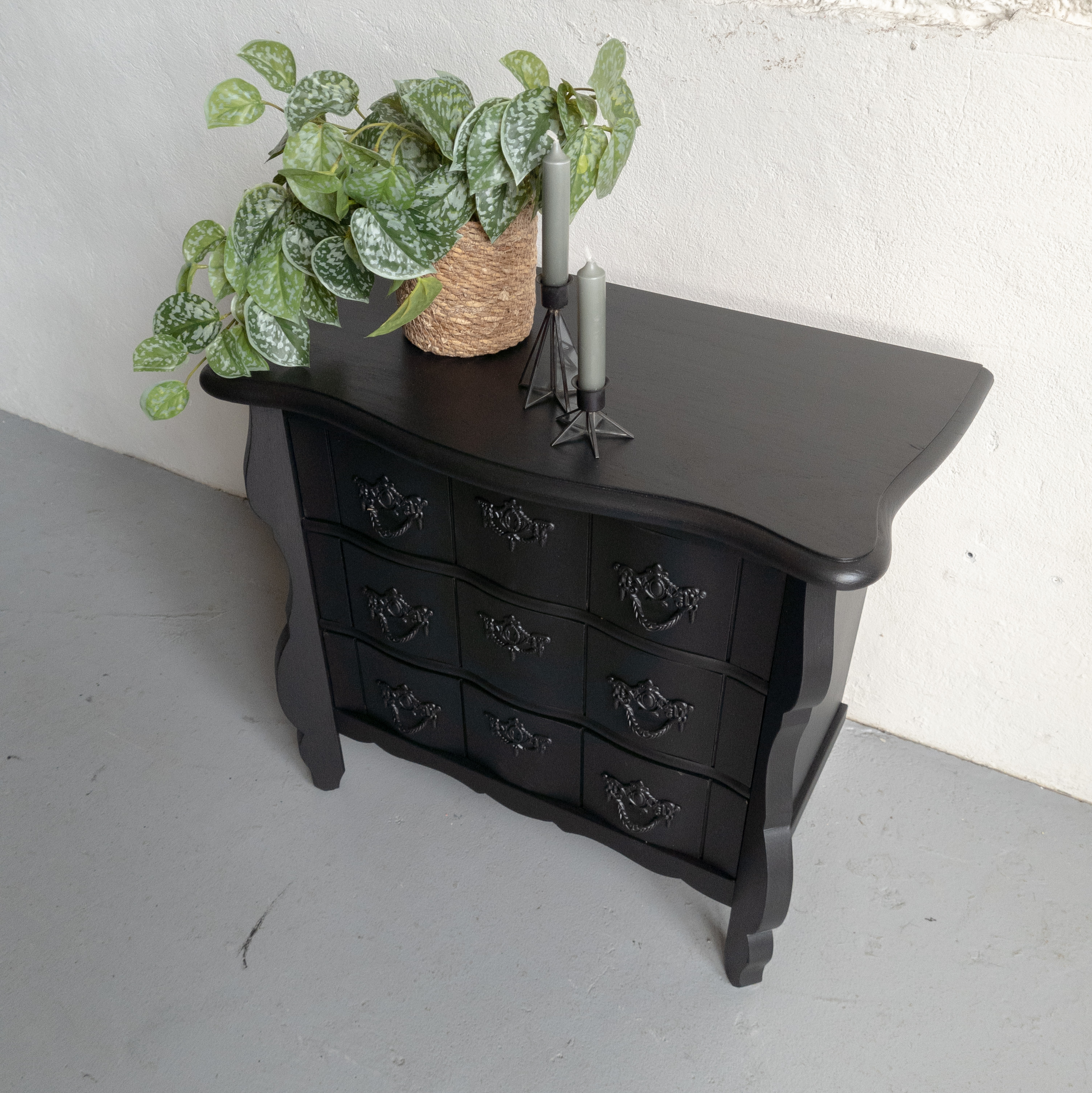 Buikkastje mat zwart Coal Black fusion mineral paint Goed Gestyled brielle