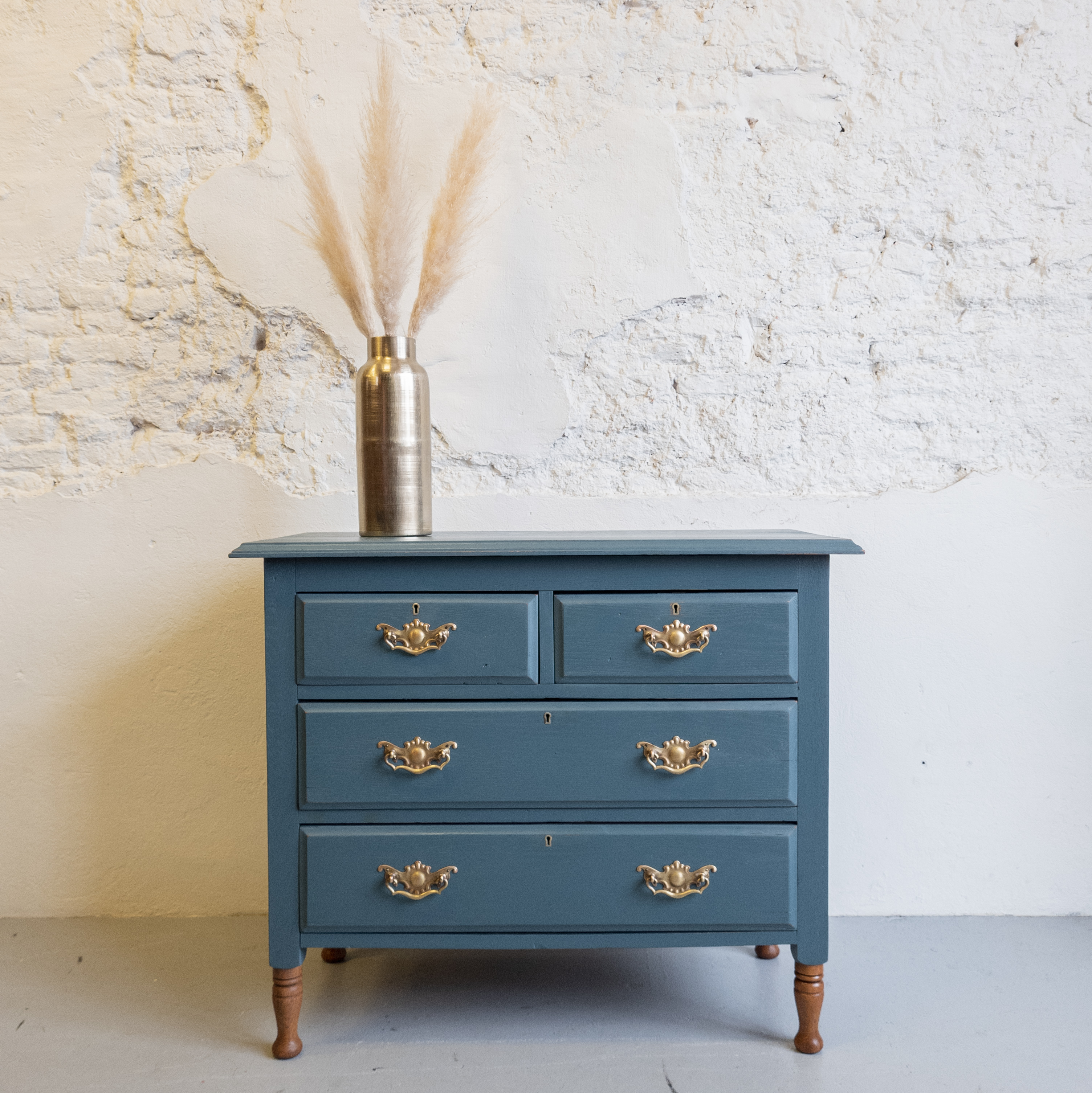 Eikenhouten opgeknapt met Fusion in de kleur Homestead Blue