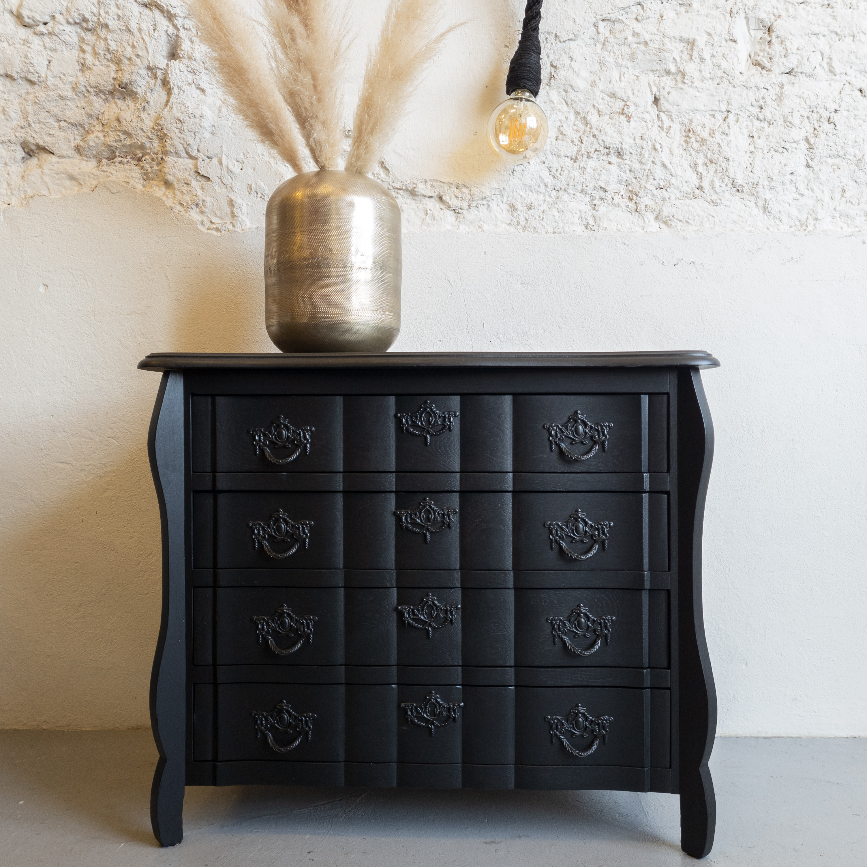 Buikkastjes mat zwart Coal Black fusion mineral paint Goed Gestyled brielle