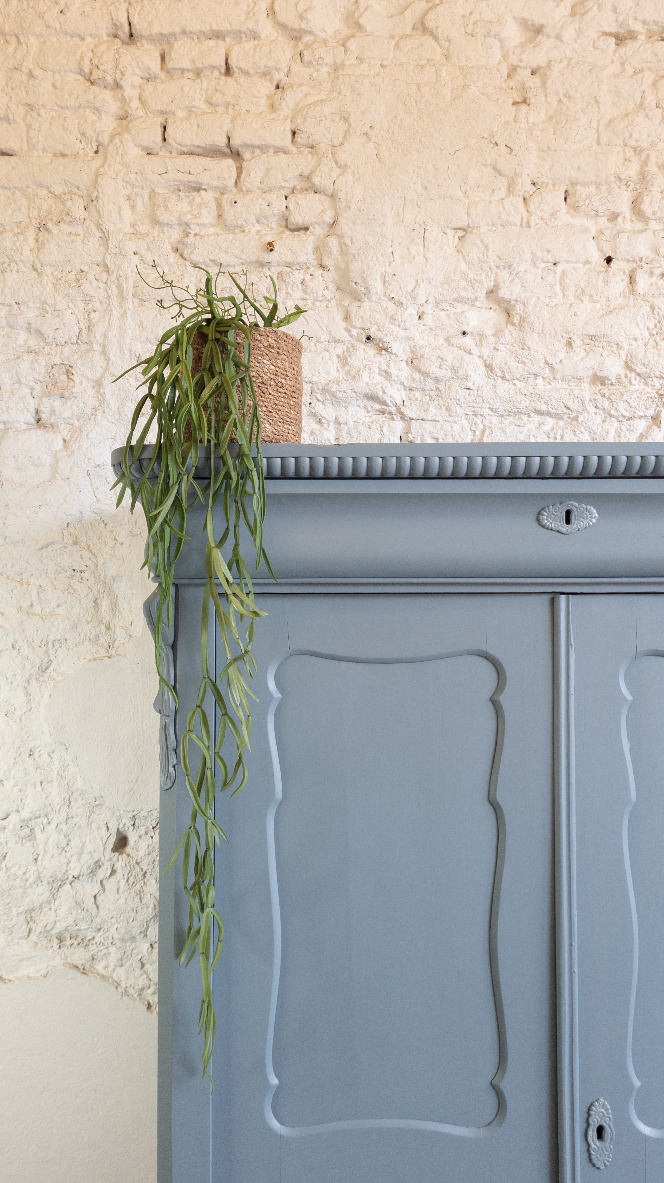 biedermeier meidenkast kast Blue Pine Fusion Mineral Paint matte verf Goed Gestyled Brielle