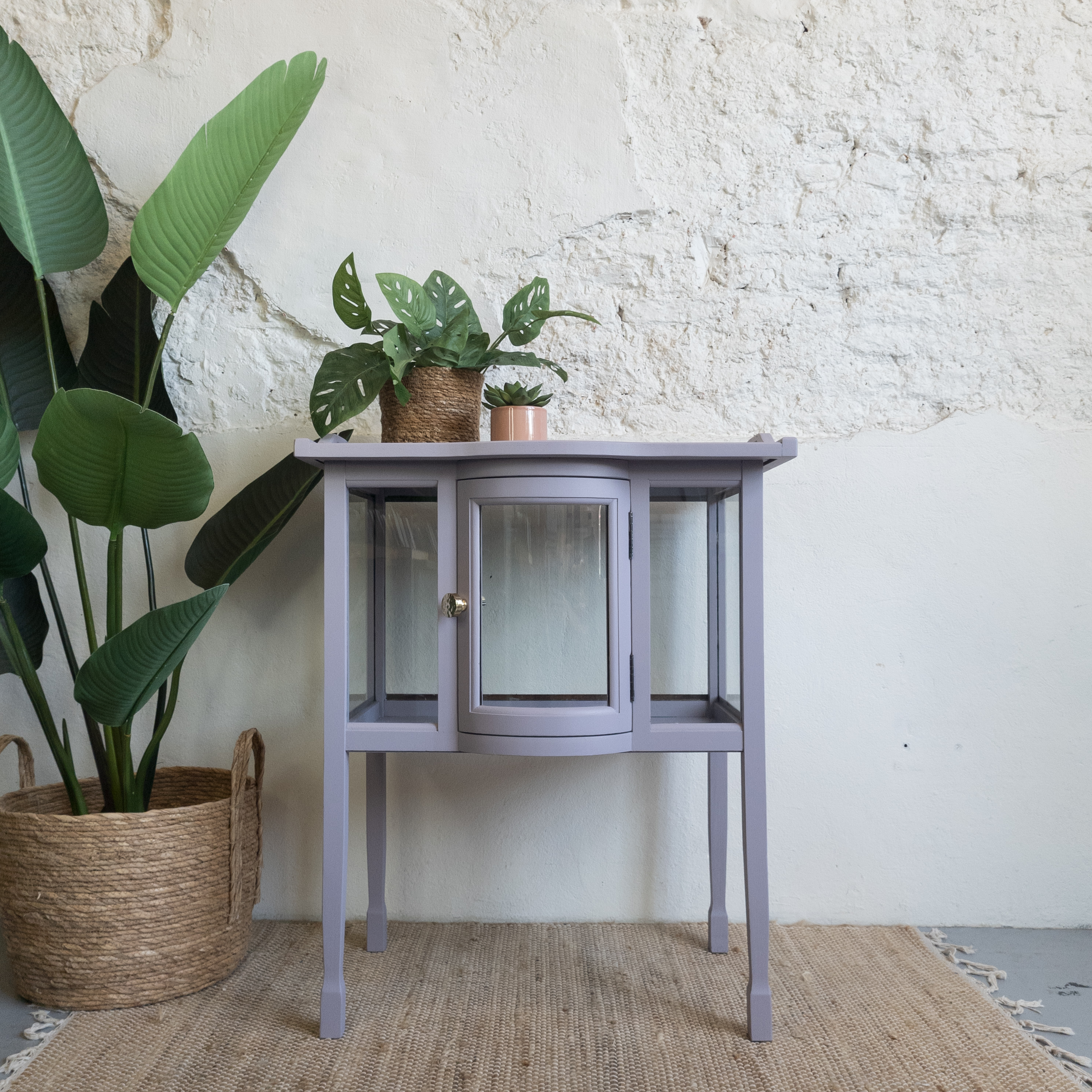 Theekastje Divine lavender lila kleur. Fusion Mineral Paint. Goed gestyled Brielle