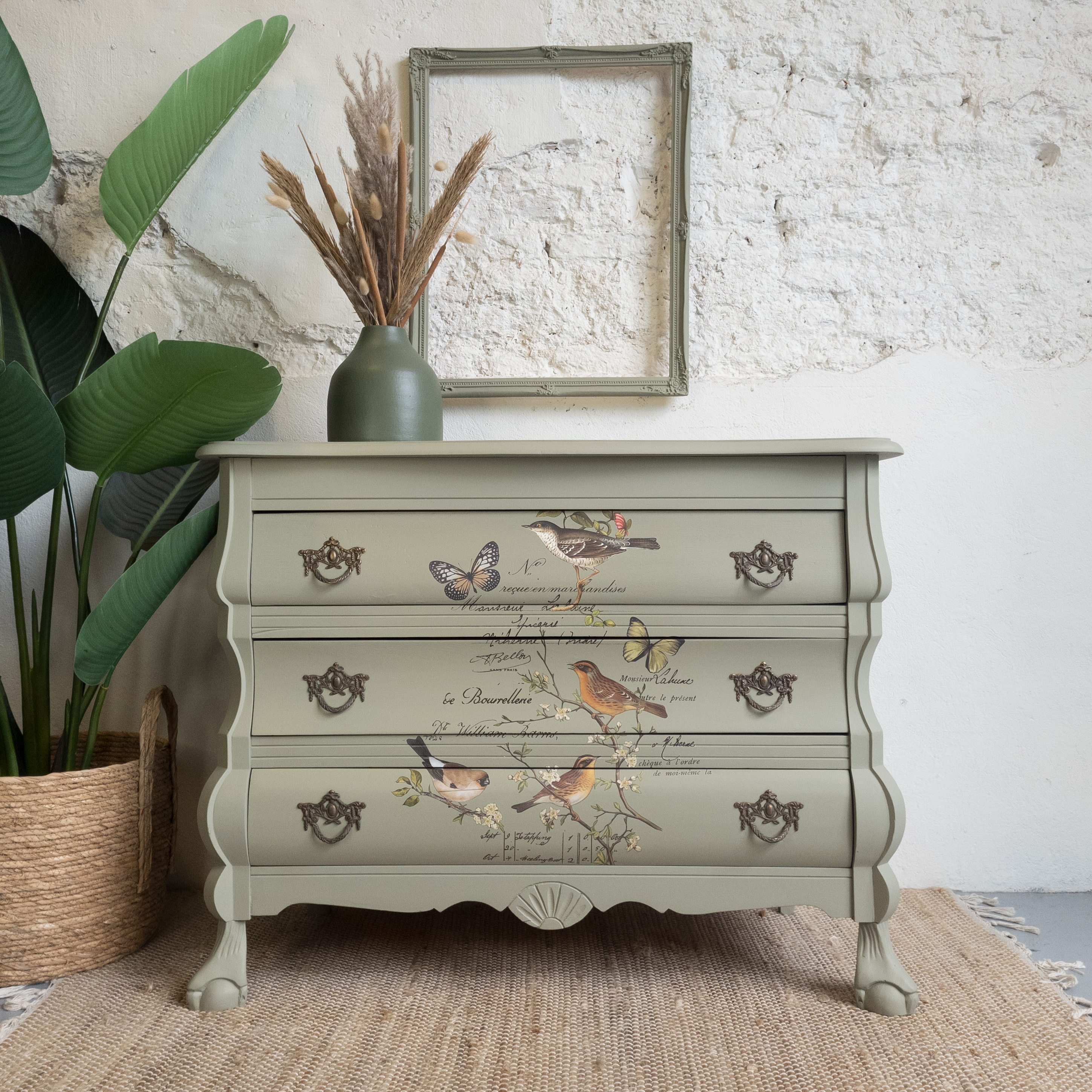 Groen Buikkastje met vogeltjes Fusion Mineral Paint. opgeknapt buikkastje door goed gestyled brielle