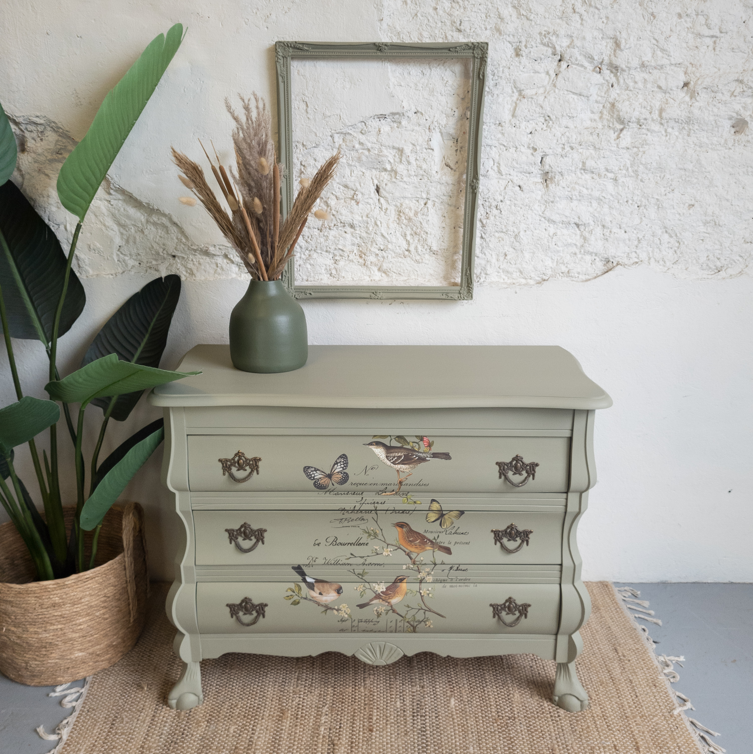 Groen Buikkastje met vogeltjes Fusion Mineral Paint. opgeknapt buikkastje door goed gestyled brielle