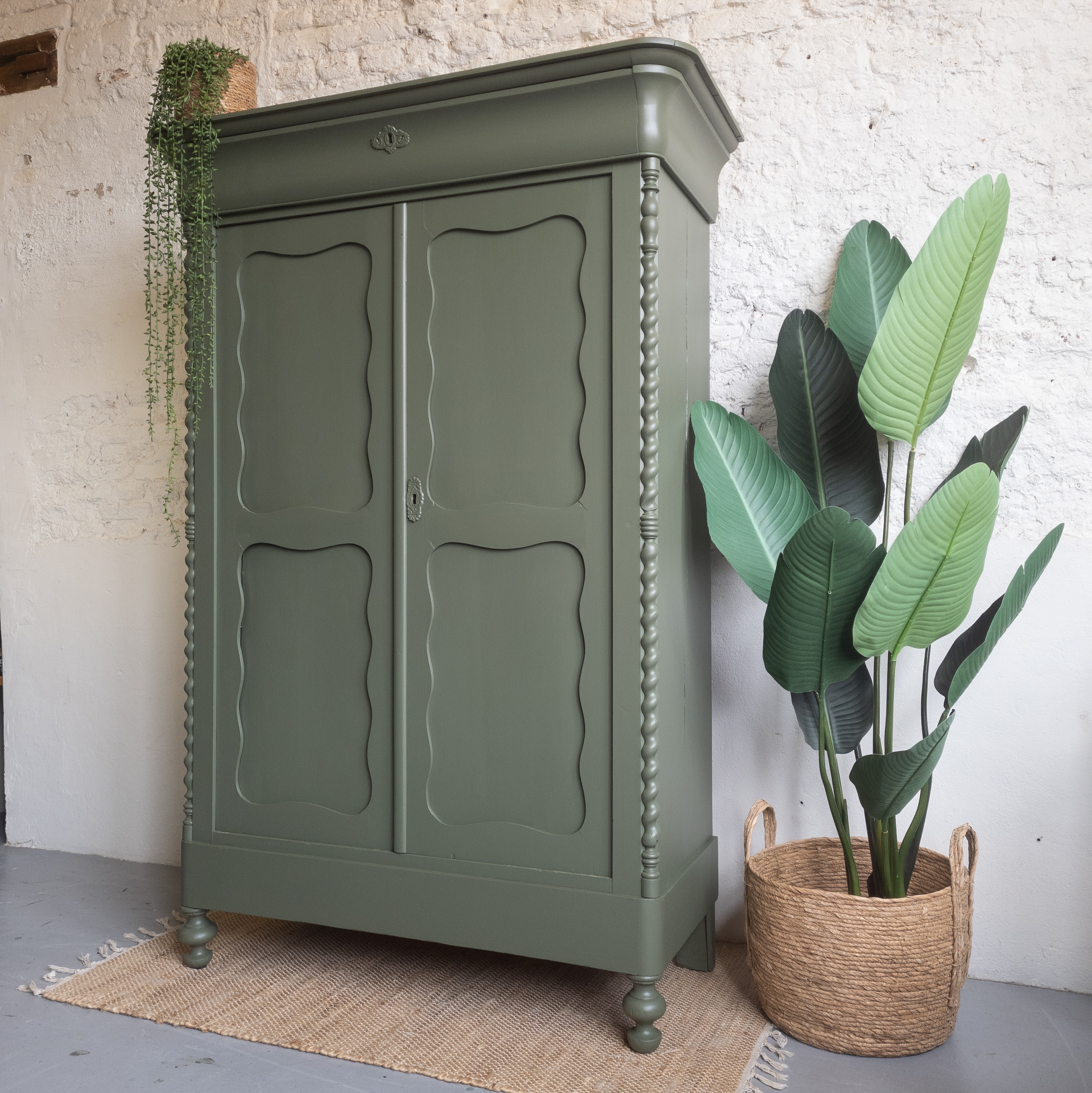 biedermeier meidenkast kast Bayberry warm groen Fusion Mineral Paint matte verf Goed Gestyled Brielle