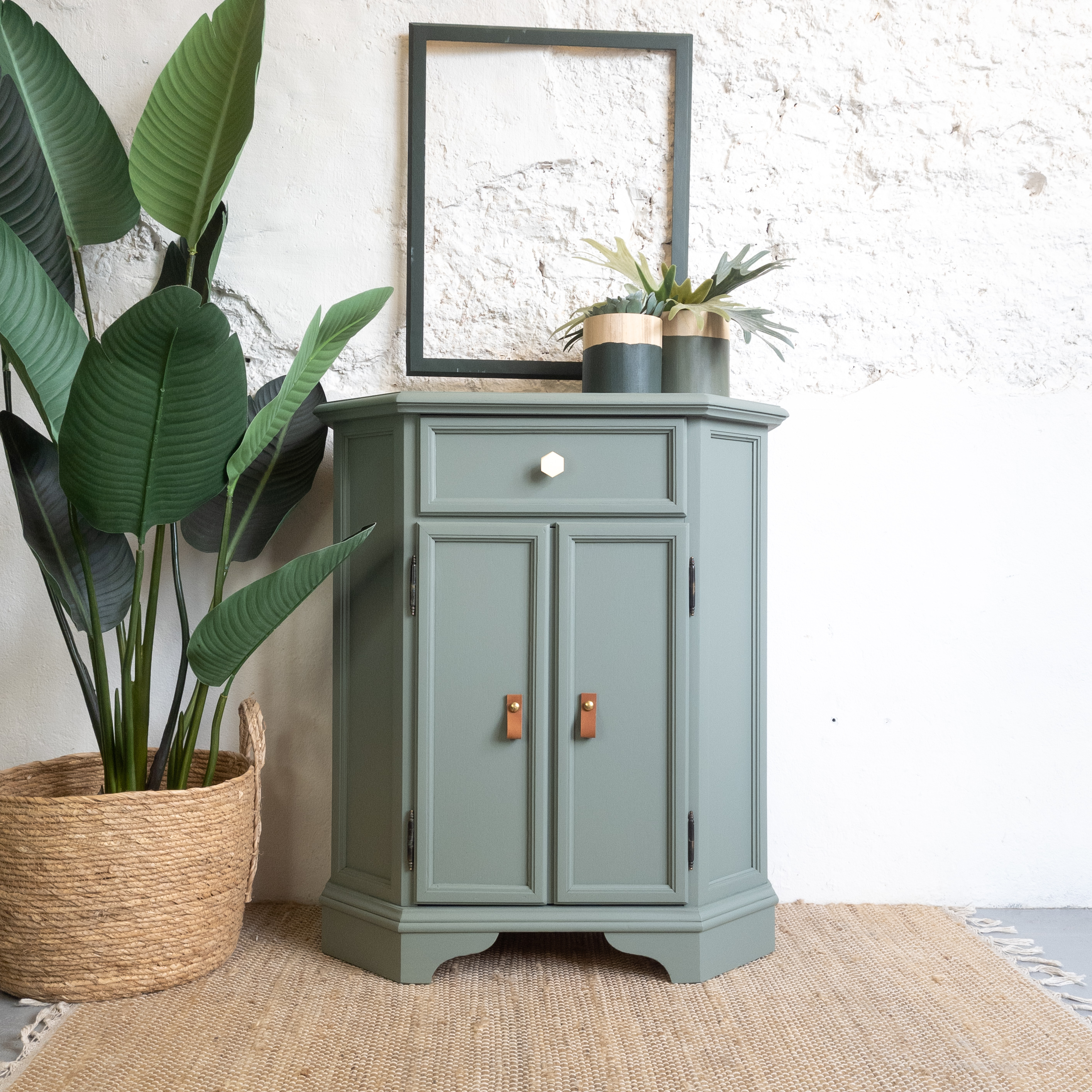 Halkastje Carriage House Fusion Mineral paint. opgeknapt door goed gestyled Brielle