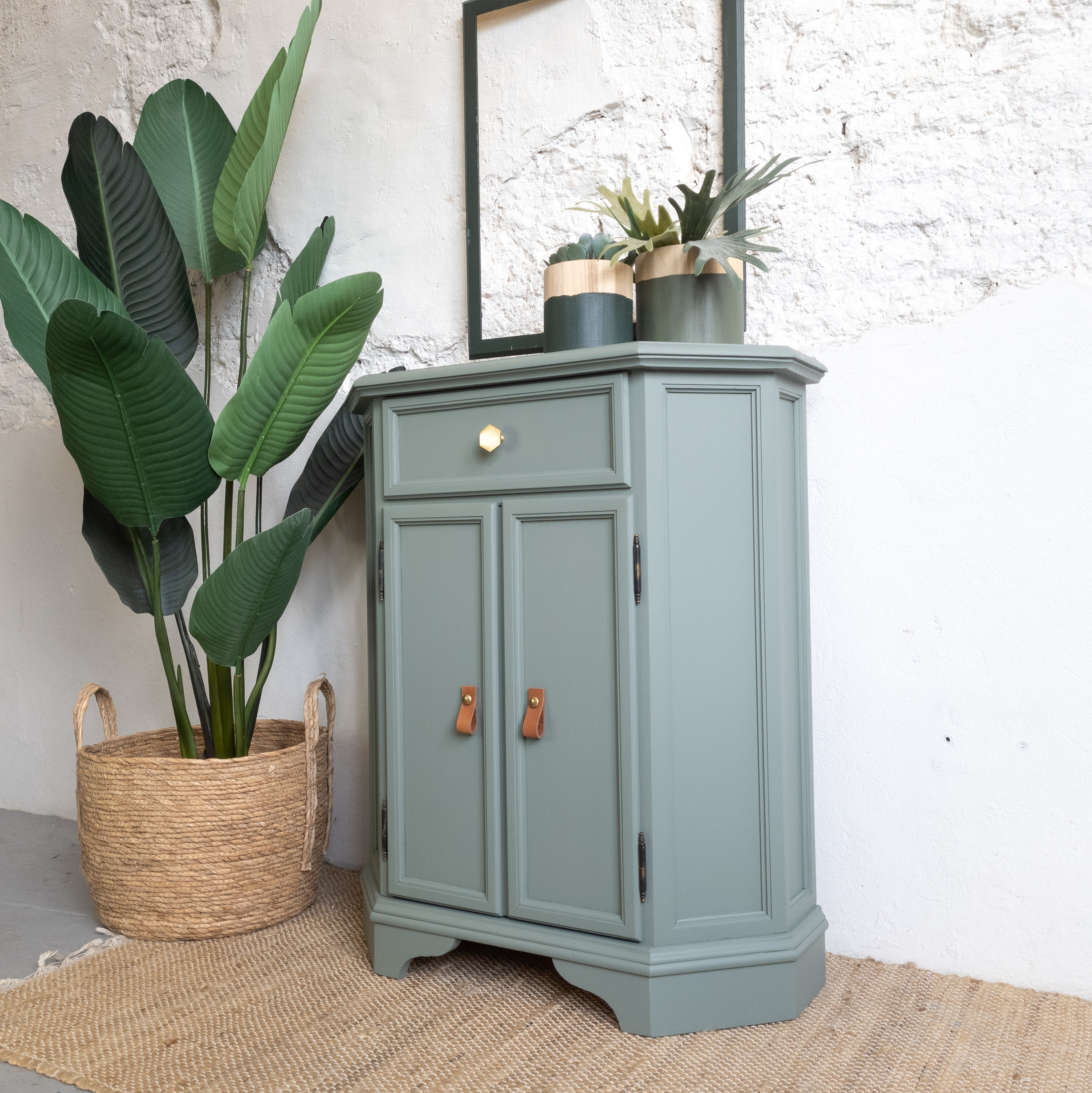 Halkastje Carriage House Fusion Mineral paint. opgeknapt door goed gestyled Brielle