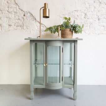 Theekastje oudgroen Fusion mineral paint goed gestyled brielle