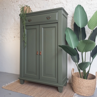Meidenkast Bayberry groen geverfd met Fusion Mineral paint. Goed Gestyled Brielle