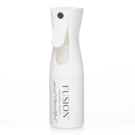 spray bottle waterverstuiver fusion mineral paint. musthave voor restylers. verkrijgbaar bij goed gestyled brielle