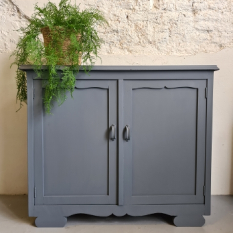 Ondiep kastje donkergrijs soapstone fusion mineral paint  Goed Gestyled Brielle