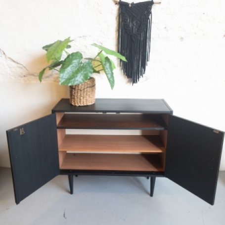 Vintage kastje Coal Black Fusion Mineral Paint Goed Gestyled Brielle