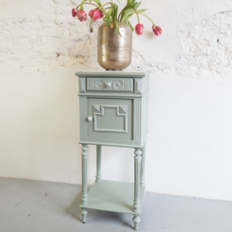 Oud groen kastje met marmer blad Fusion Mineral Paint Goed Gestyled