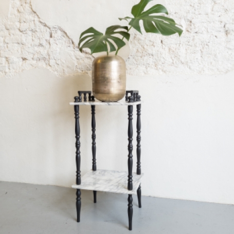 unieke plantentafel mat zwart met marmer. Fusion Mineral paint Coal Black. Goed Gestyled Brielle