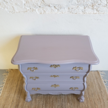 Buikkastje lila Divine Lavender fusion mineral paint Goed Gestyled brielle