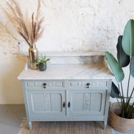 Dressoir met marmer blad. geverfd met  Bellwood grijs groen fusion mineral paint opgeknapt door Goed Gestyled brielle