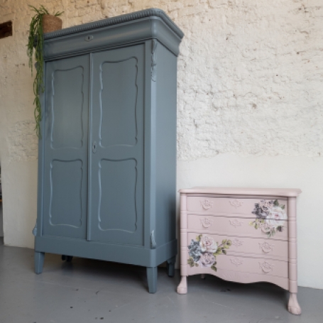 biedermeier meidenkast kast Blue Pine Fusion Mineral Paint matte verf Goed Gestyled Brielle