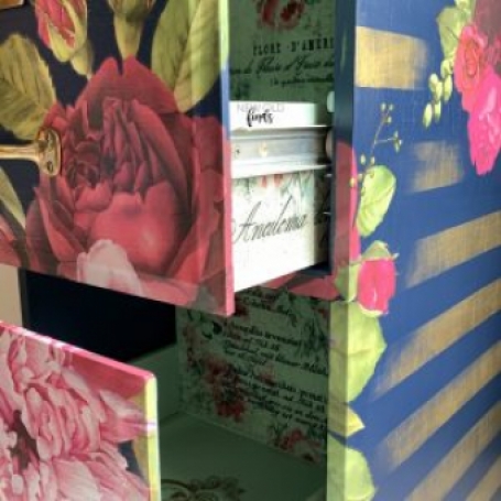 Meubel transfer Lush Floral  goed gestyled brielle